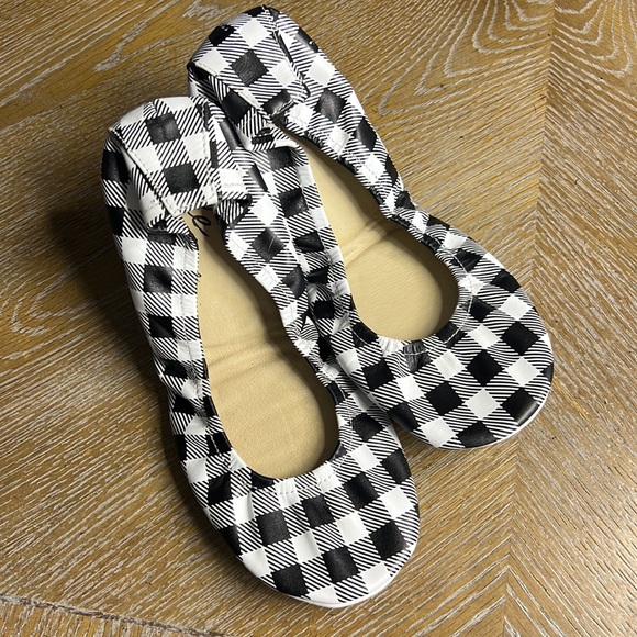 THE STOREHOUSE FLATS Foldable Ballet Plaid Gingham Black White 7 - Picture 1 of 7